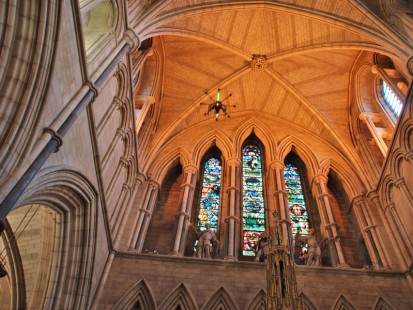 Droning on inside Southwark Cathedral