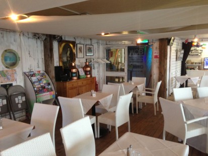 Cosy Cafe